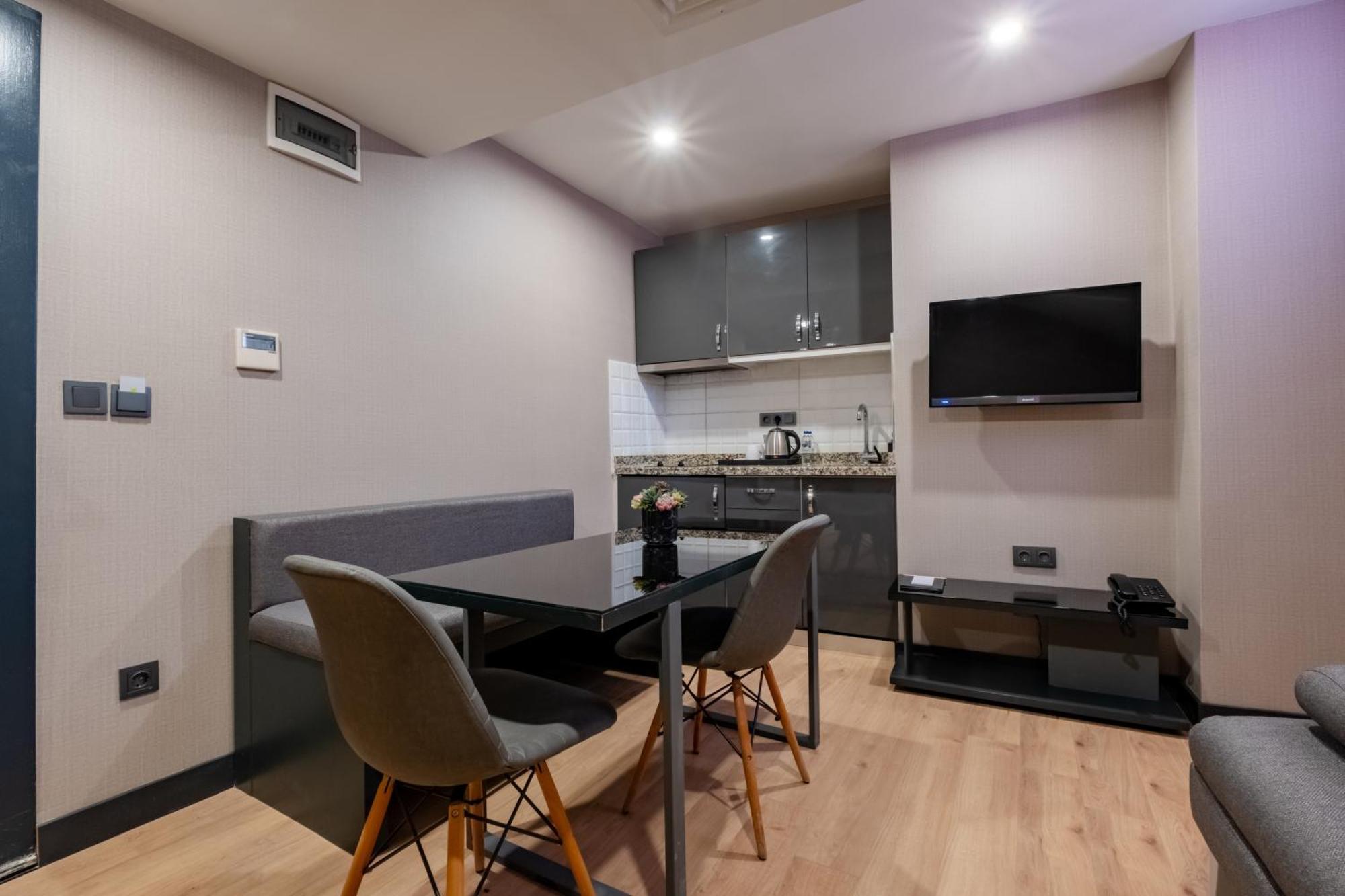 The Row Suites Taksim Istanbul Exterior photo