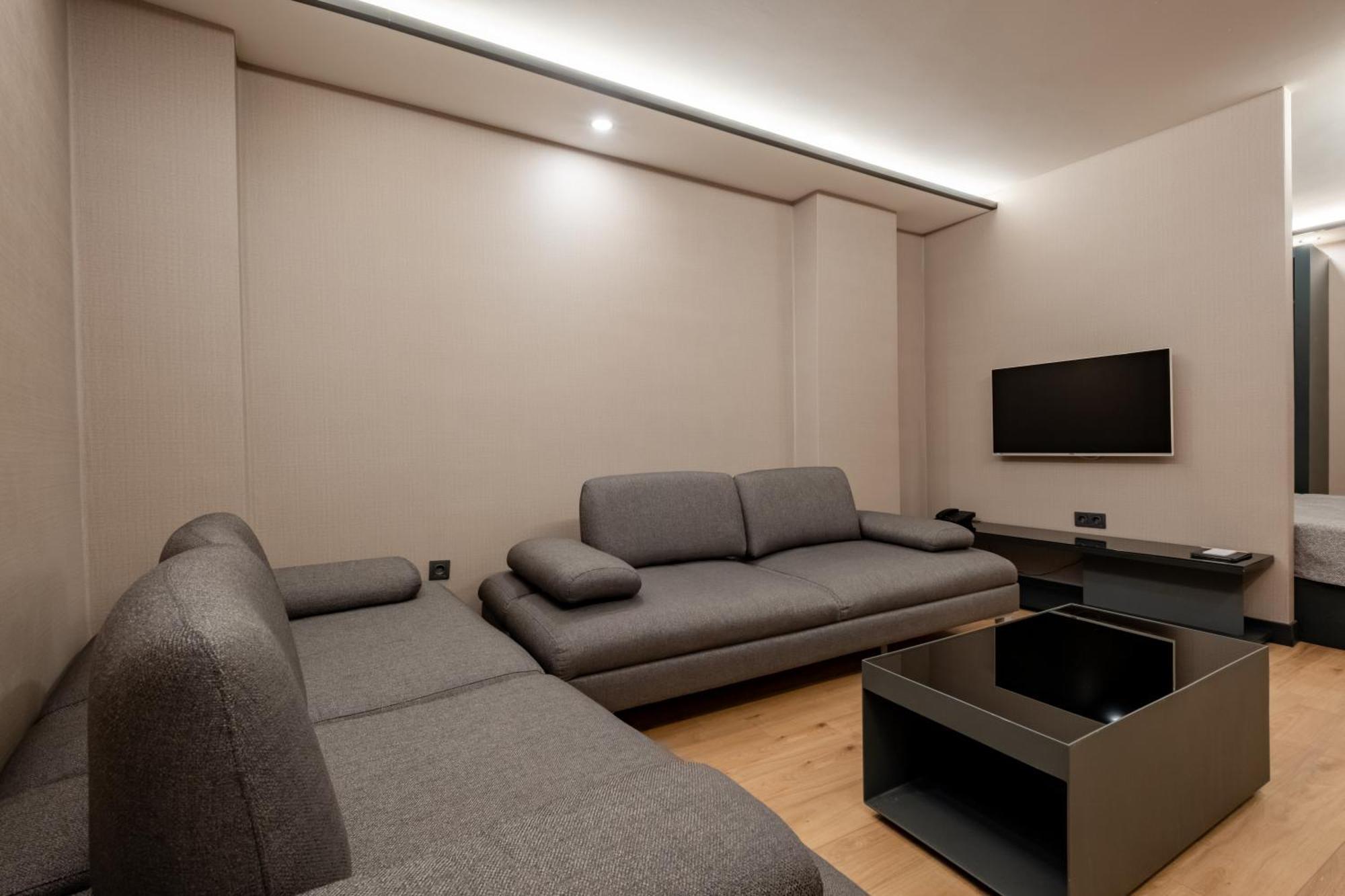 The Row Suites Taksim Istanbul Exterior photo