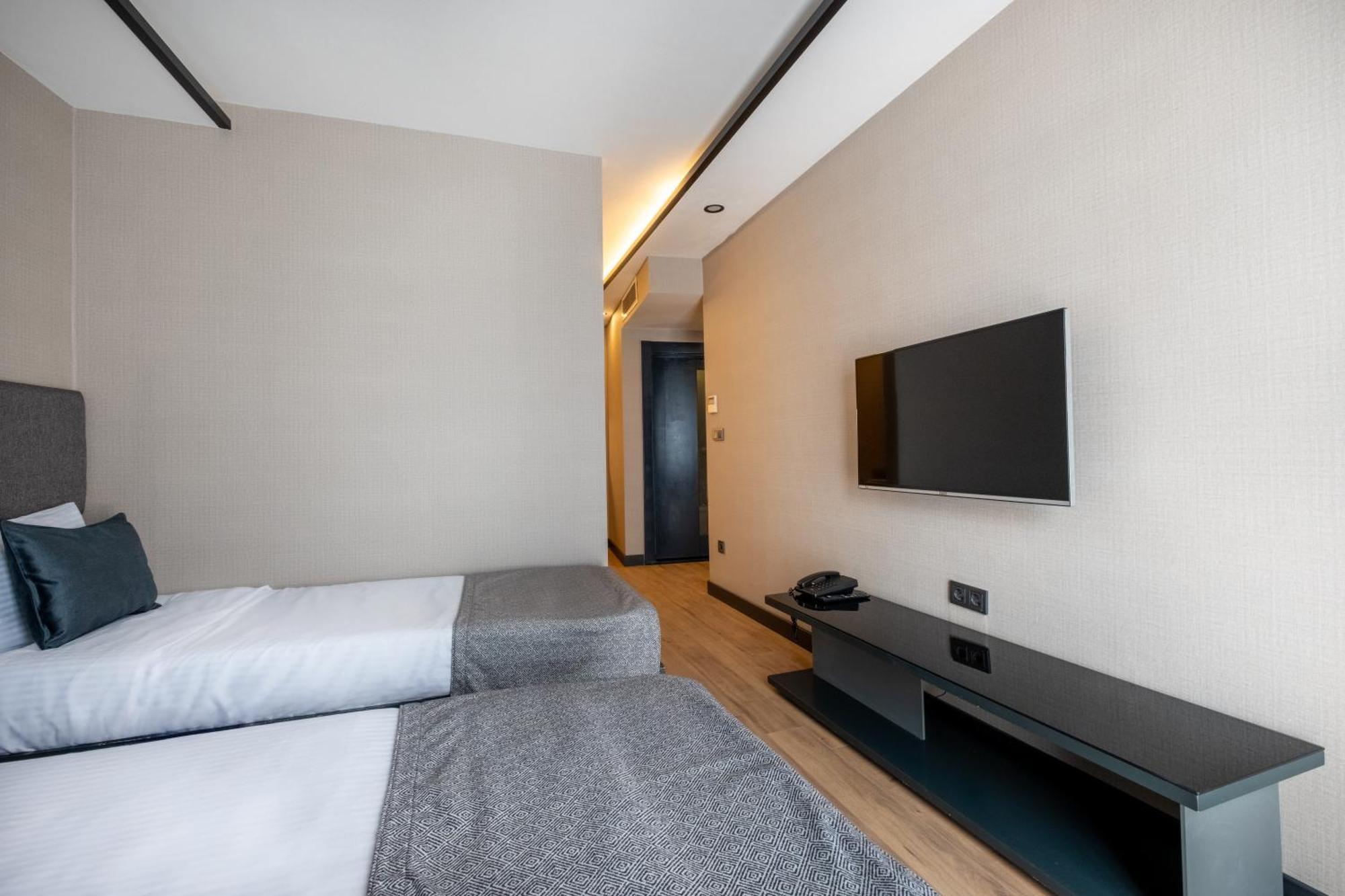 The Row Suites Taksim Istanbul Exterior photo